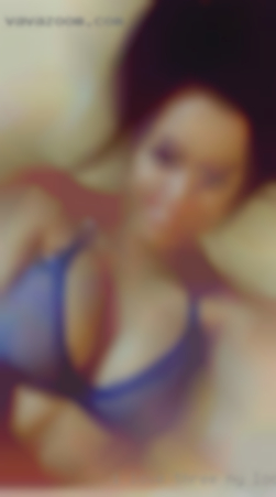 I love three person NY looking for cock play.